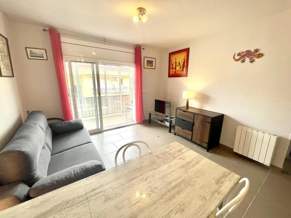 Les Sirenes Apartment Roses
