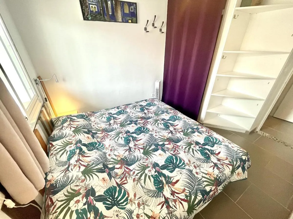 Les Sirenes Apartment Roses