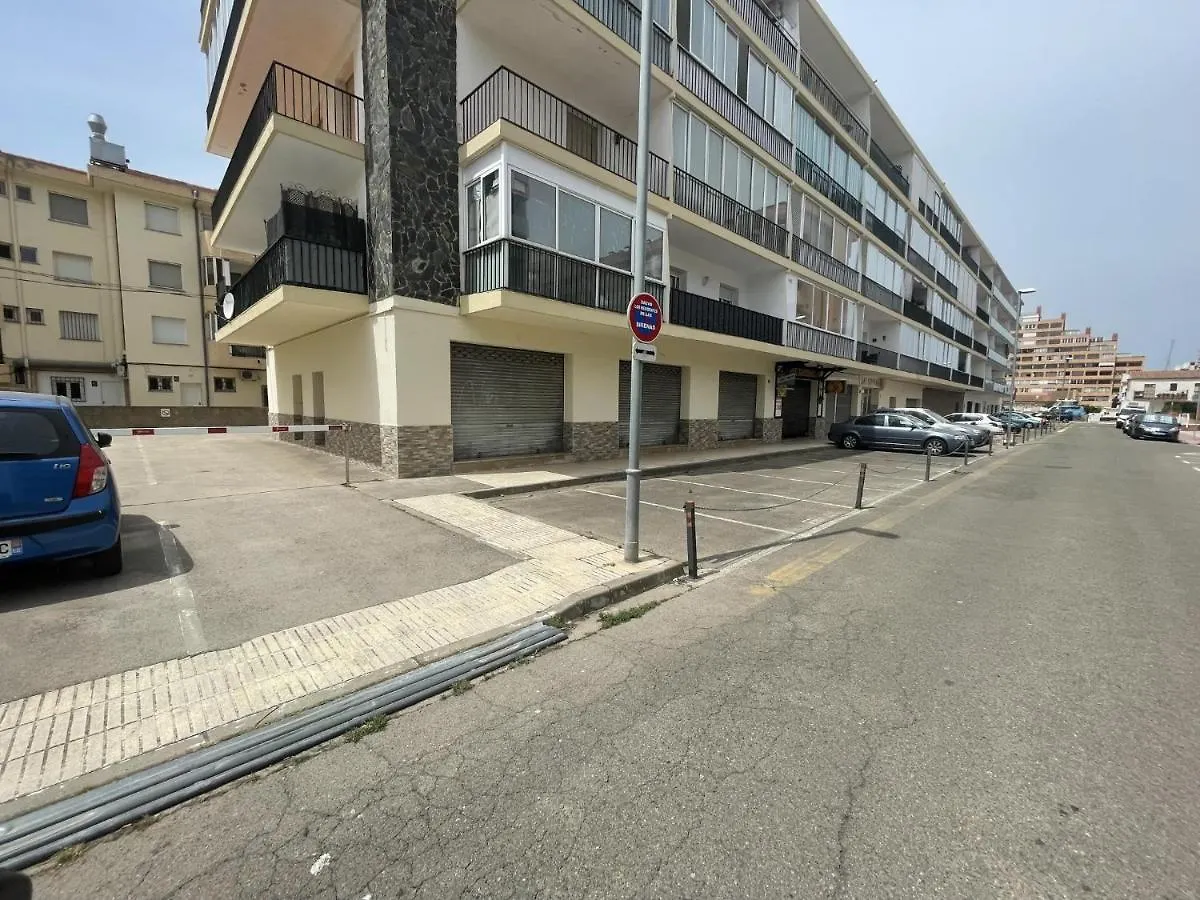 Les Sirenes Apartment Roses